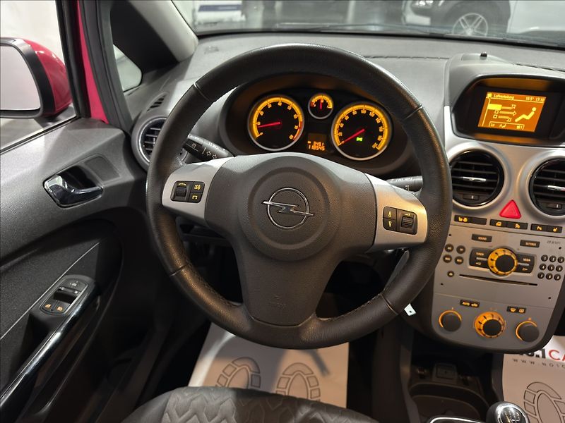 Opel Corsa 1,4   iSPORT TOP STAV I VZHLED - fotka 23 z 43