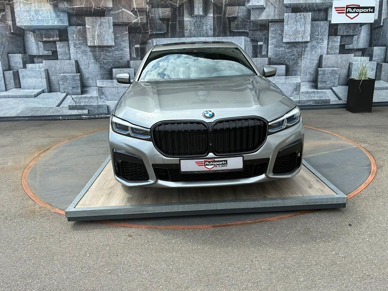 BMW Řada 7 (2020) 740i, 239KW, LONG, SOFT - fotka 11 z 44