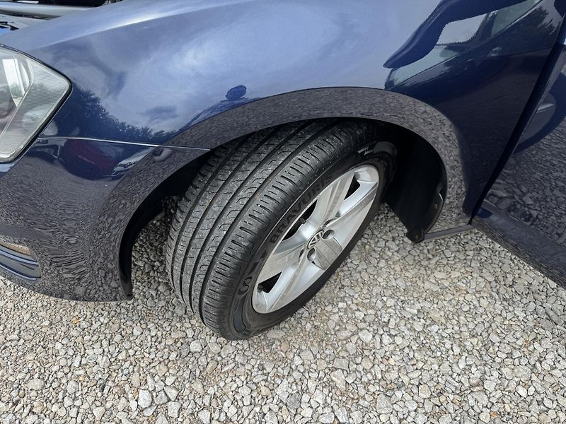 Volkswagen Golf Variant (2014) 7-1.6TDi,KOMPLET SERVIS - fotka 31 z 43