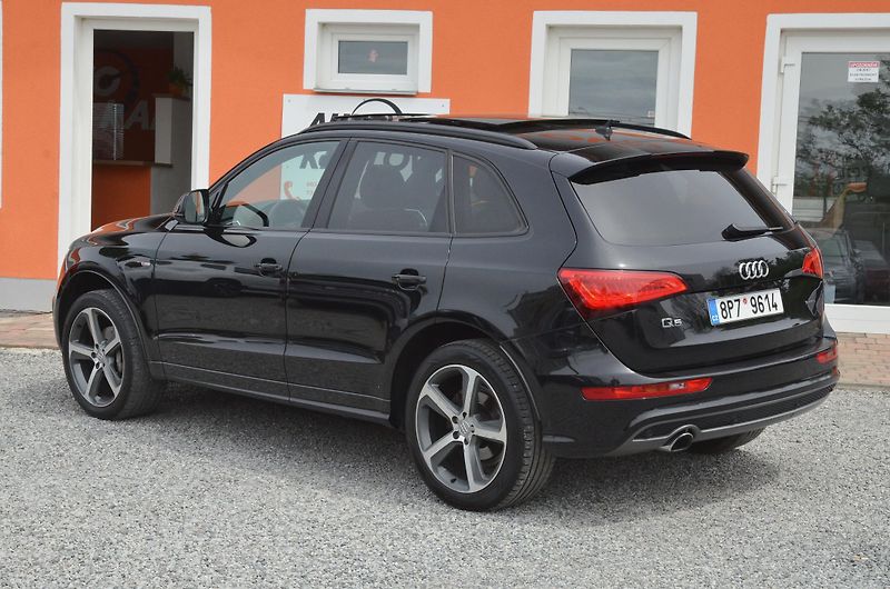 Audi Q5 (2015) 2.0 TDi 140kW Quattro S-LINE - fotka 4 z 45