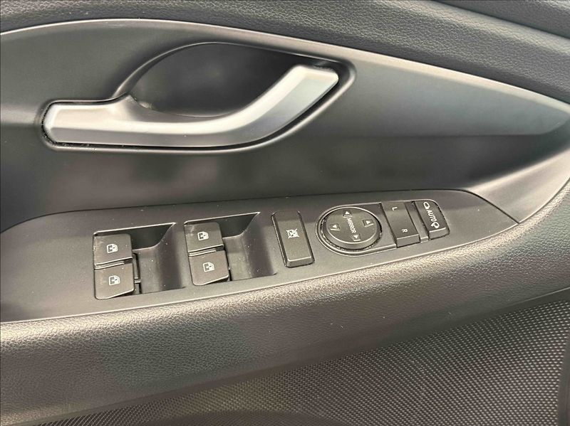 Hyundai i30 1,4 T-GDI AUTOMAT STYLE - fotka 11 z 20