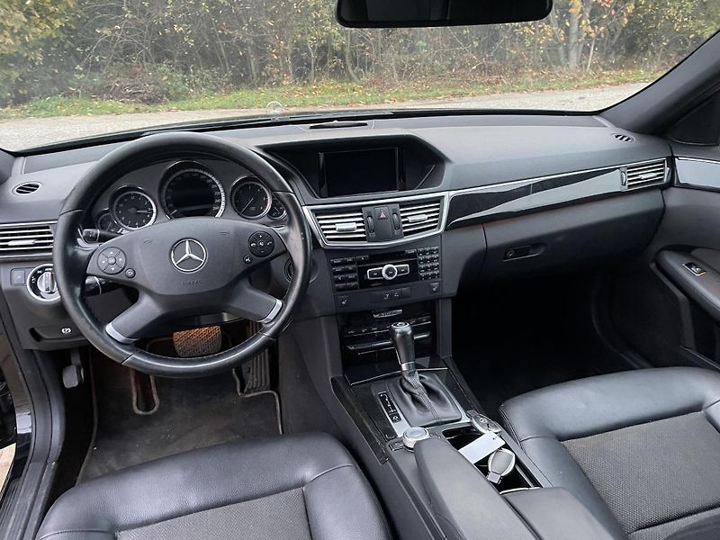 Mercedes-Benz Třídy E (2011) 250cdi T 4M 150kw - fotka 43 z 49