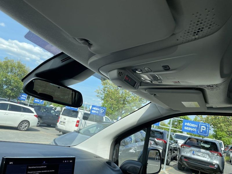 Toyota ProAce City Verso 1.5D 130k VIP 7S ODBĚR 10/2026 - fotka 31 z 33