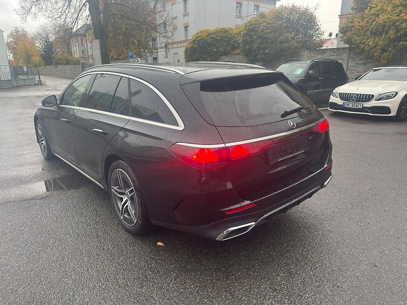 Mercedes-Benz Třídy E (2025) E 220 d 4MATIC kombi - fotka 5 z 23