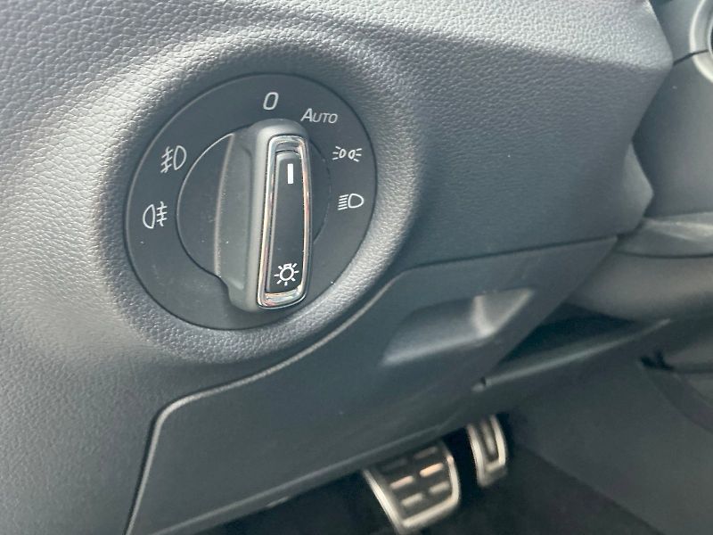 Škoda Kamiq (2021) 1.0 TSI DSG Monte Carlo - fotka 28 z 31