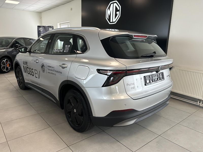 MG MGS5 EV (2026) Emotion 64kWh 170kW DEMO - fotka 3 z 8