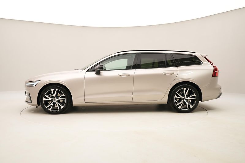 Volvo V60 (2026) B4 AUT DARK PLUS - fotka 9 z 61