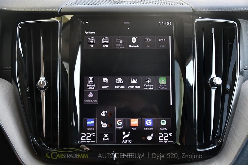 Volvo XC60 B4 INSCRIPTION AWD - fotka 40 z 53