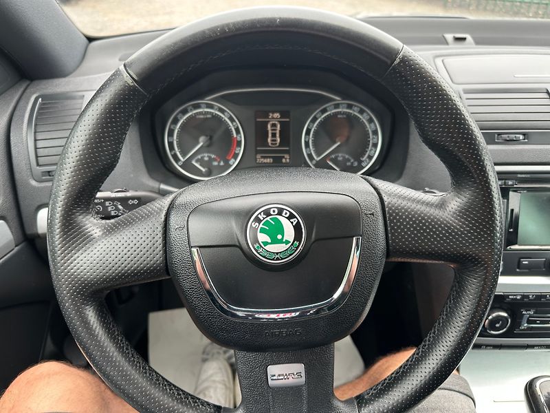 Škoda Octavia (2011) RS 2,0TDI - fotka 17 z 32