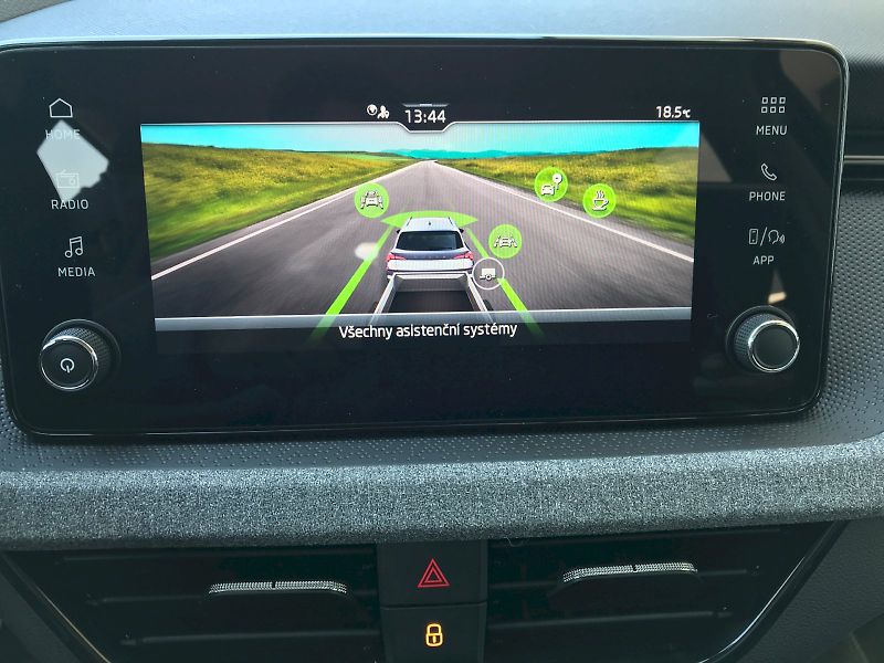Škoda Kamiq (2024) Selection 1,0 TSI - fotka 10 z 24