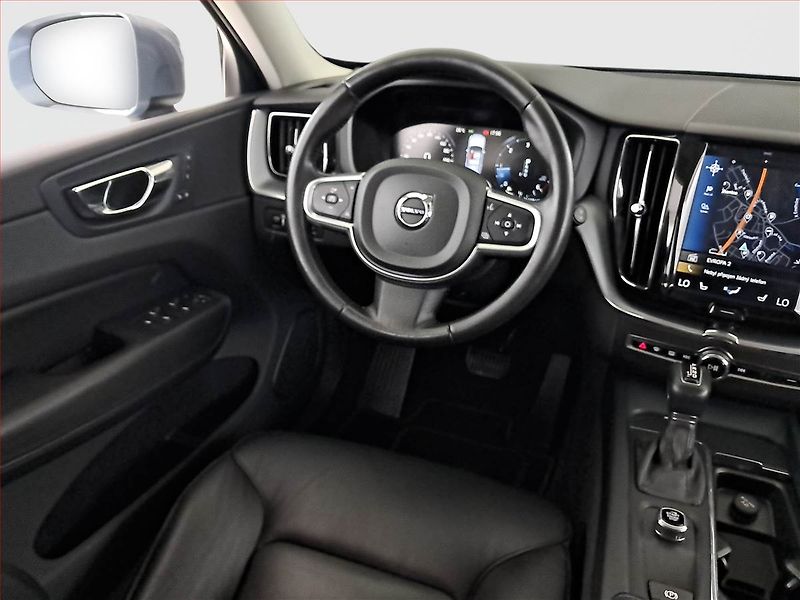 Volvo XC60 (2018) D4 AWD - fotka 7 z 21