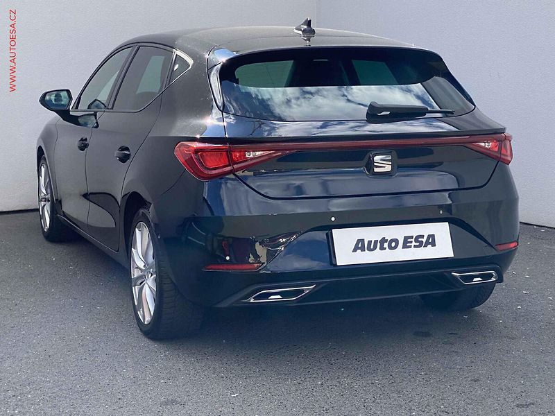 Seat Leon (2021) 2.0 TDi, FR, LED - fotka 6 z 17