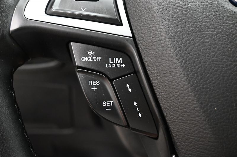Ford S-MAX 2,5 Hybrid 140 kW AT Záruka až - fotka 22 z 30