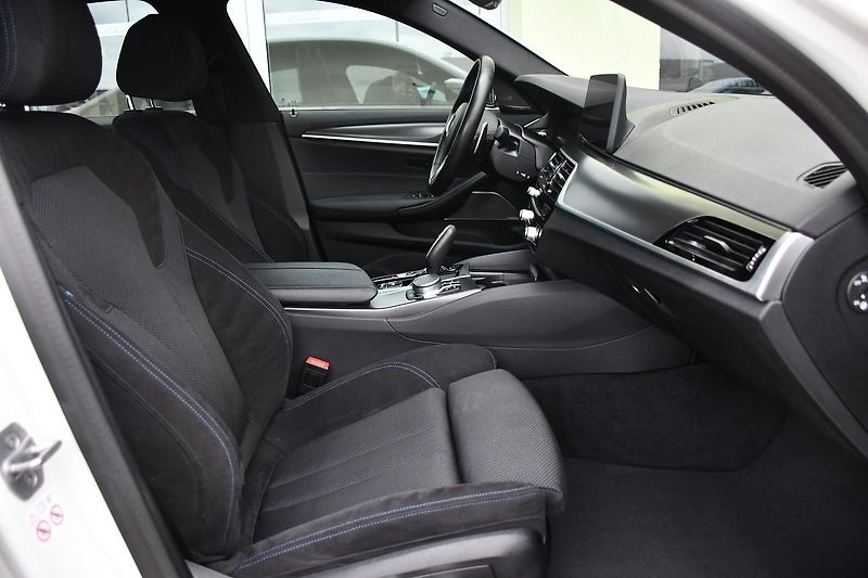 BMW Řada 5 530e PHEV M-SPORT xD HUD 1M ČR - fotka 18 z 39