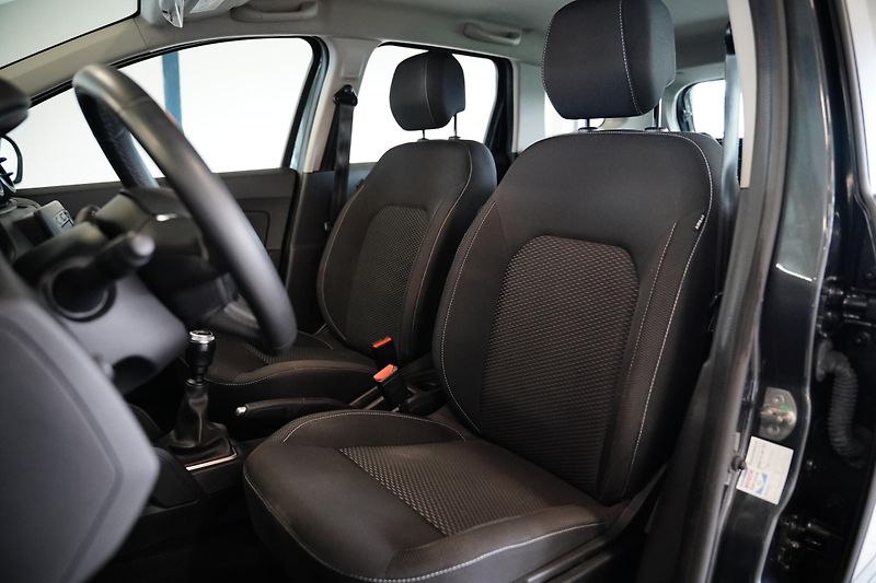 Dacia Duster - fotka 11 z 29
