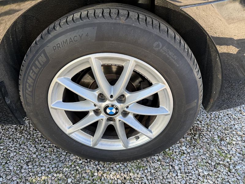 BMW Řada 2 (2015) 1.5 100kw spotřeba 4.9L2 - fotka 40 z 49