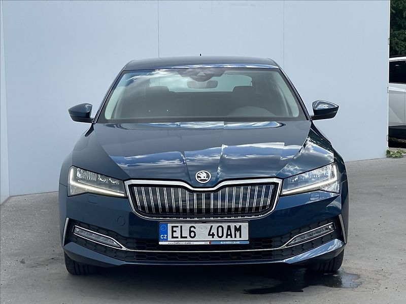 Škoda Superb 1,4 TSI DSG Style ACC+NAVI  iV - fotka 22 z 24