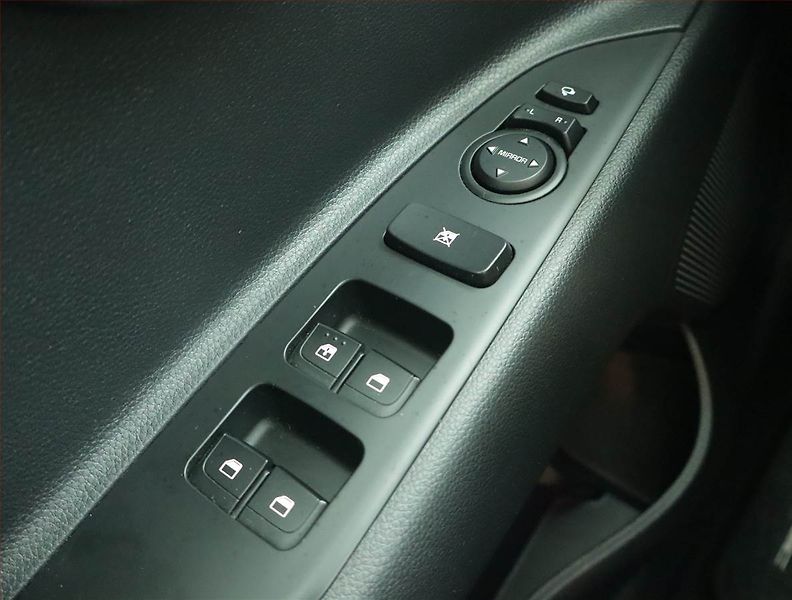Kia Stonic (2023) Exclusive 1.0 T-GDI, EXCLUSIVE - fotka 16 z 16