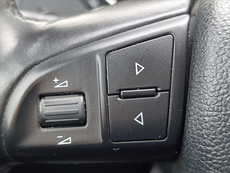 Škoda Yeti 1,6 TDi Navi Klima Tempomat - fotka 27 z 34