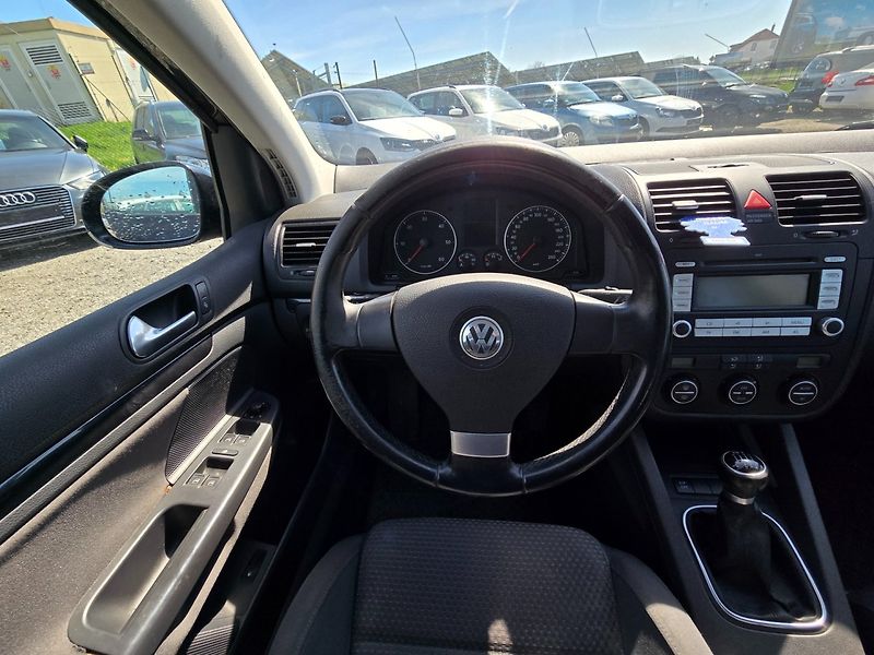 Volkswagen Golf (2007) 2.0 TDi 100KW - fotka 14 z 24