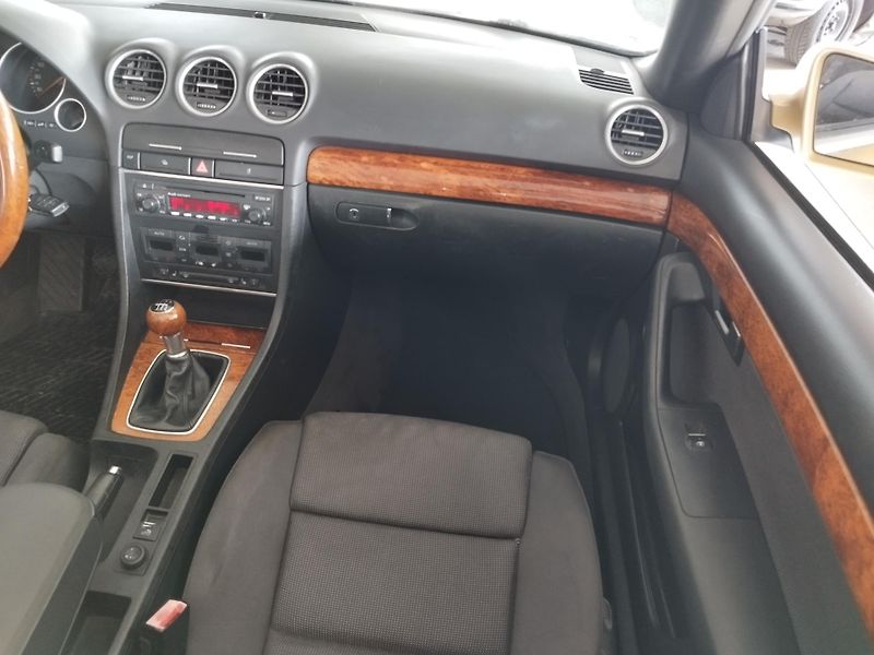 Audi A4 (2003) 2,5TDI,120KW,MANUÁL,ALU - fotka 11 z 16
