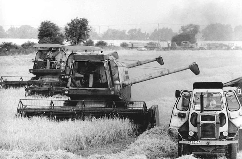 Kombajn Fortschritt E 512 byla první sklízecí mlátičkou, která byla kompletně vyvinuta výhradně v tehdejší Německé demokratické republice.