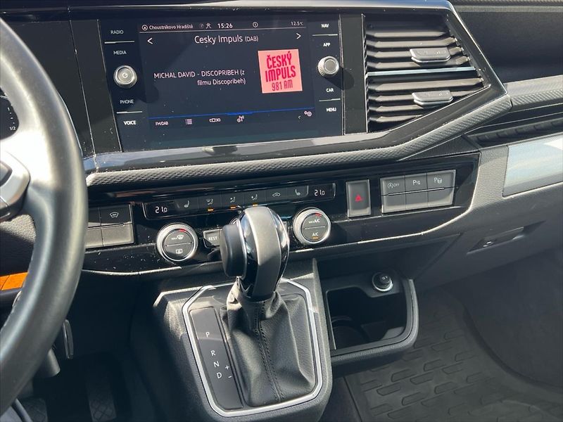 Volkswagen Multivan 2,0 TDi 150kW 7DSG 4Motion BUL - fotka 18 z 26