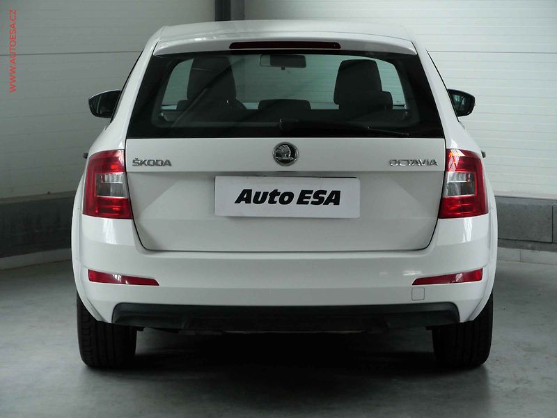 Škoda Octavia (2014) 1.6 TDi, 2.maj,ČR, Active, AC - fotka 5 z 16