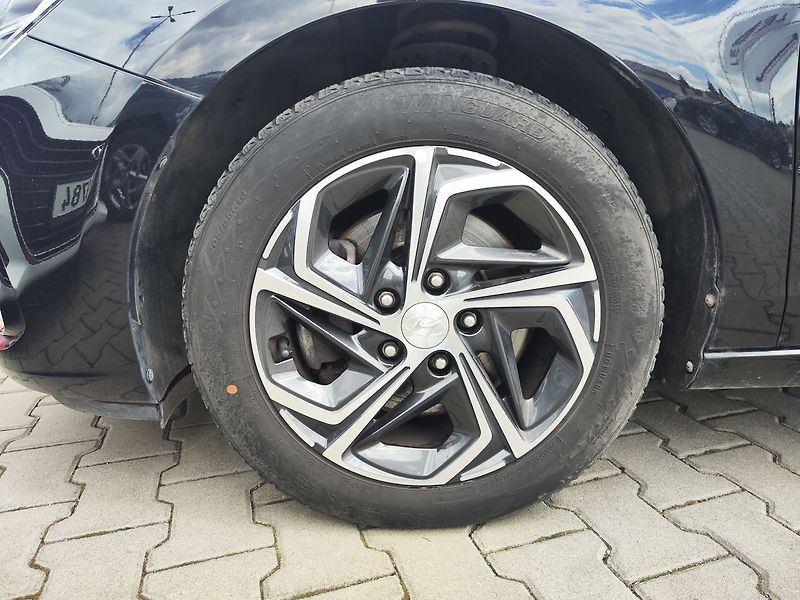 Hyundai i30 1.5 T-GDi/117kW Smart MHEV - fotka 29 z 31