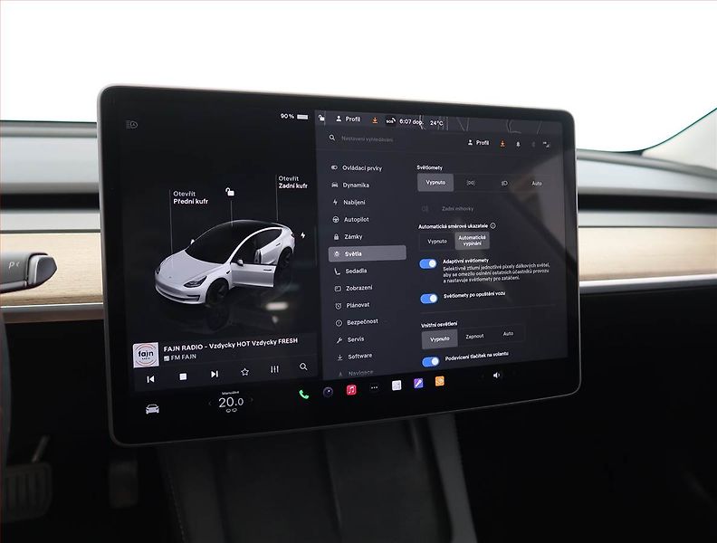 Tesla Model 3 (2023) Standard Range 60kWh, SoH 95% - fotka 23 z 33
