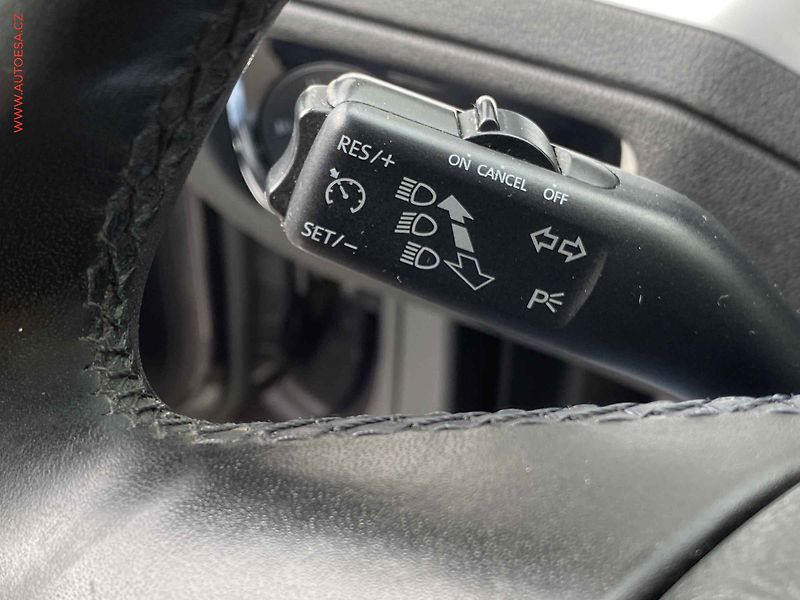 Škoda Superb (2010) 2.0TDi, DSG, xenon, park - fotka 14 z 19