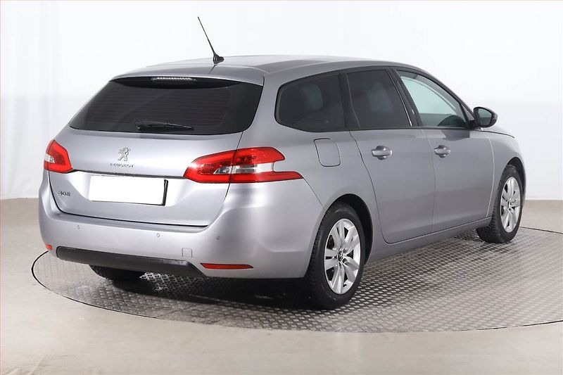 Peugeot 308 (2019) 1.2 PureTech, Automat - fotka 5 z 24