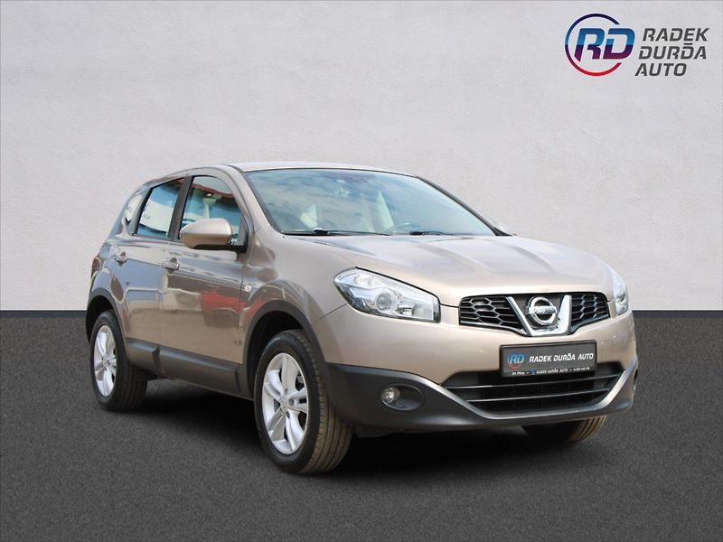 Nissan Qashqai 2,0 i  NOVÉ V ČR,4x4,TAŽNÉ - fotka 3 z 24