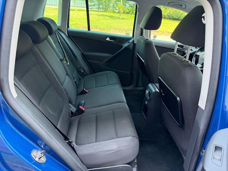 Volkswagen Tiguan 2,0 TDI 4x4 / Sport / servis.k - fotka 16 z 29