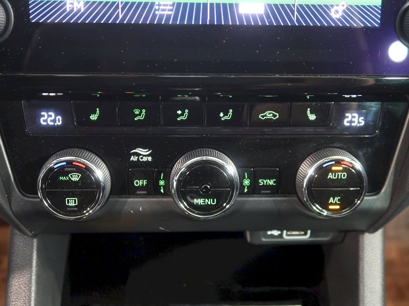 Škoda Octavia (2018) STYLE 1.5TSI 110KW DSG DCC NAV - fotka 29 z 39