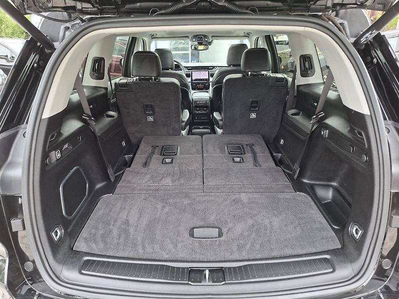 Jeep Grand Cherokee (2021) 3,6L V6 4x4 LIMITED, 6 míst - fotka 25 z 46
