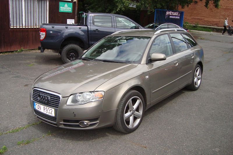 Audi A4 Avant (2006) 2.0 TDi, AUT - fotka 3 z 43