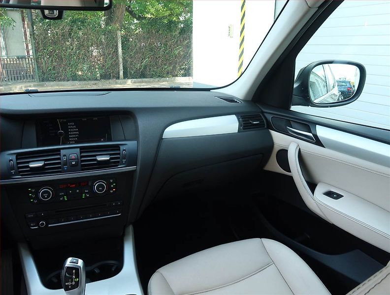 BMW X3 (2012) xDrive35d, 4X4, Automat, ČR - fotka 8 z 27