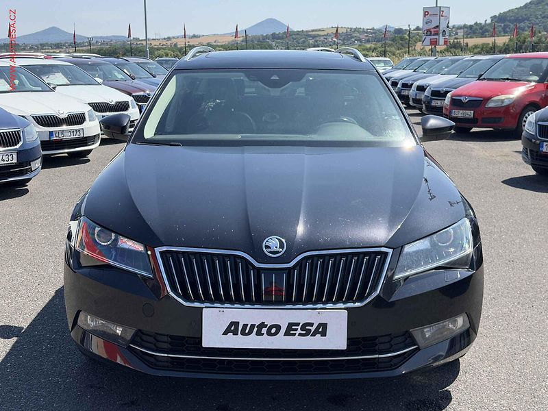 Škoda Superb (2018) 2.0 TDI, ČR, DSG - fotka 2 z 18