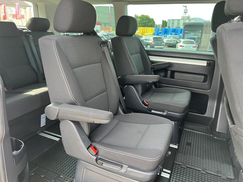 Volkswagen Multivan 2.0TDi 110kw 7MÍST TAŽNÉ ALU - fotka 25 z 38