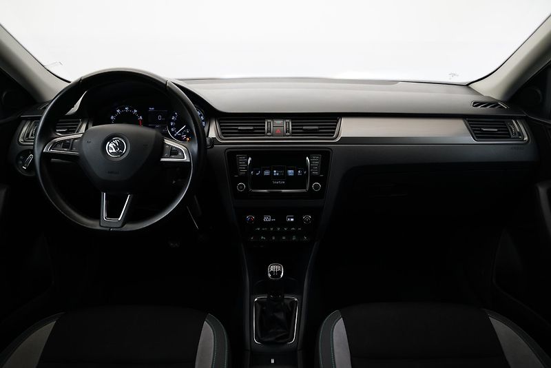 Škoda Rapid - fotka 5 z 25