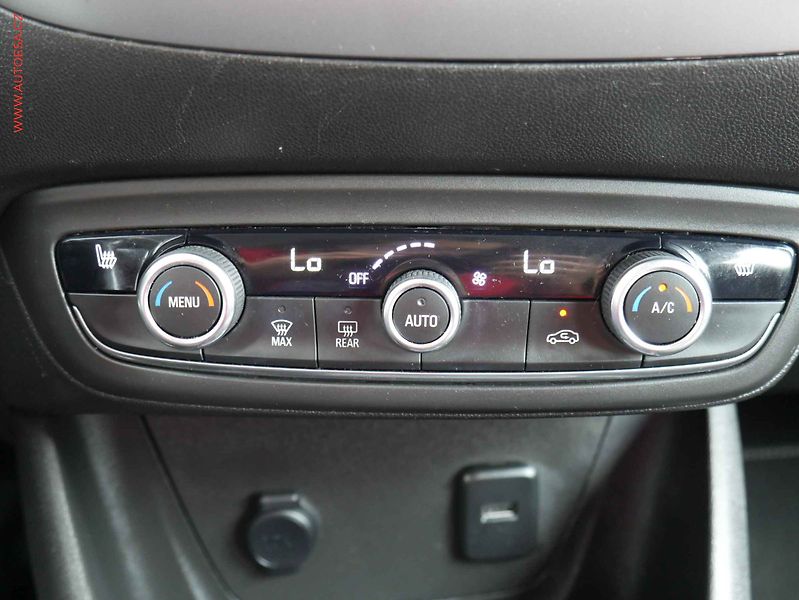 Opel Crossland X (2018) 1.2 PT, AC, tempo, park.asist - fotka 17 z 19