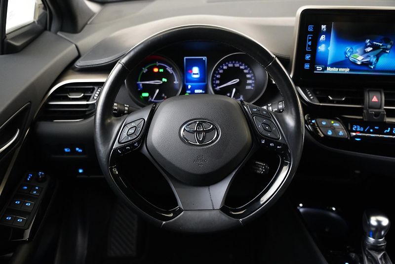 Toyota C-HR - fotka 19 z 29