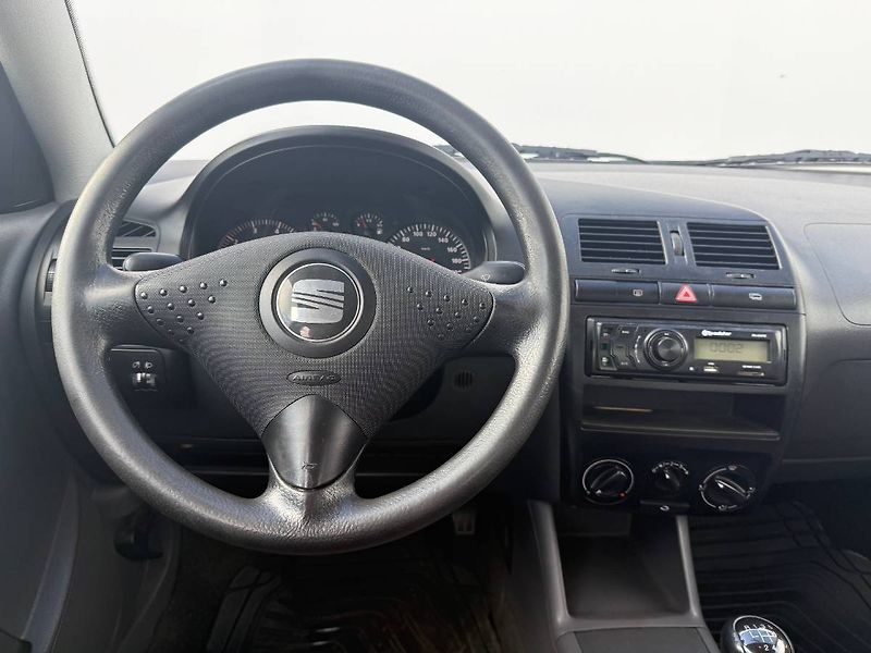 Seat Cordoba (2001) 1.4 8V 44 kW Stella - fotka 5 z 20