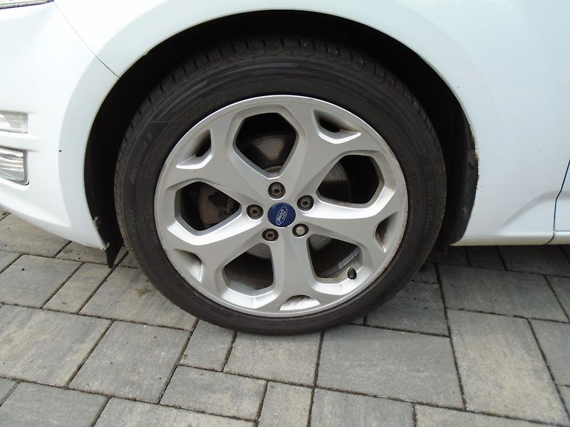 Ford Mondeo 2.0Tdci 103kW Titanium Aut - fotka 10 z 27