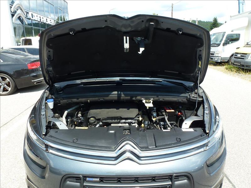 Citroën C4 Picasso 1,2 PureTech 130 6MAN Turbo Od - fotka 42 z 55