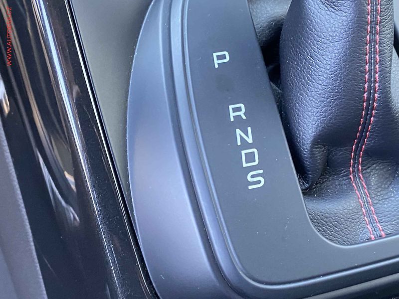 Ford Kuga (2017) 2.0 TDCi 4x4, ST-Line, AT - fotka 14 z 19