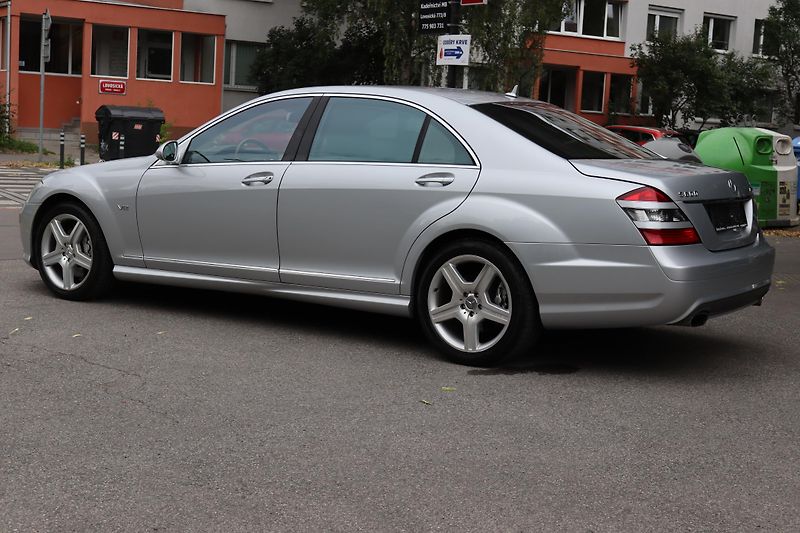 Mercedes-Benz Třídy S S 600 L 5.5 V12 AMG 380kW - fotka 14 z 50