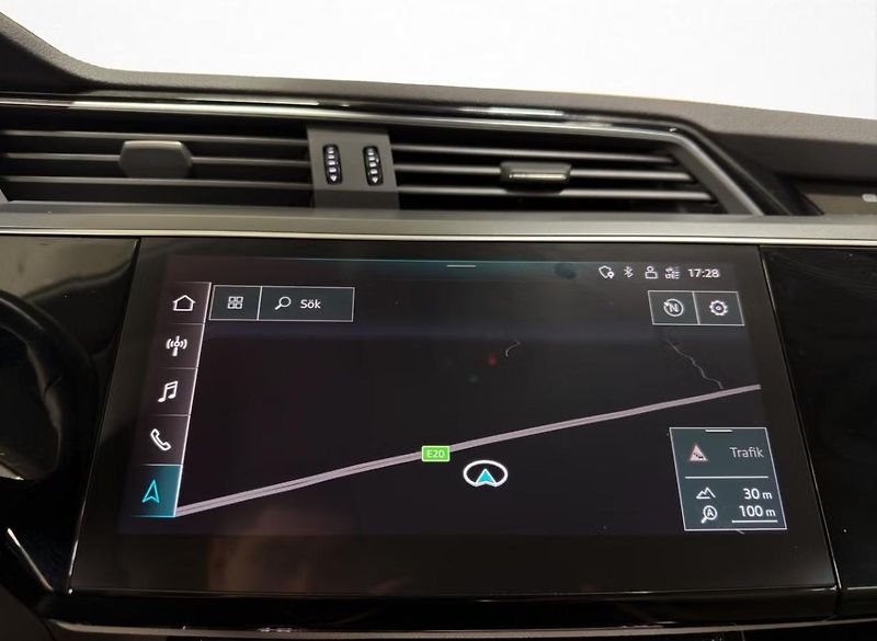 Audi e-tron 55 Quattro Vzduch Ambient Taž - fotka 12 z 23