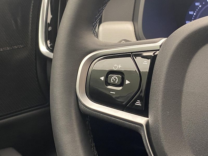 Volvo V90 T6 AWD RECHARGE BRIGHT PLUS - fotka 20 z 58